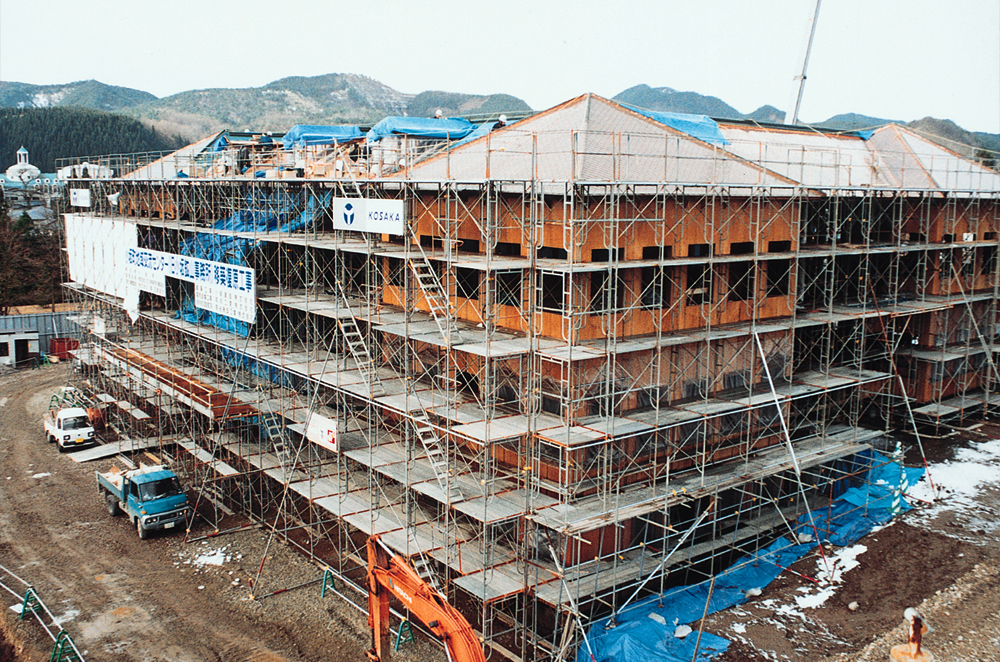 鉱山事務所建築風景